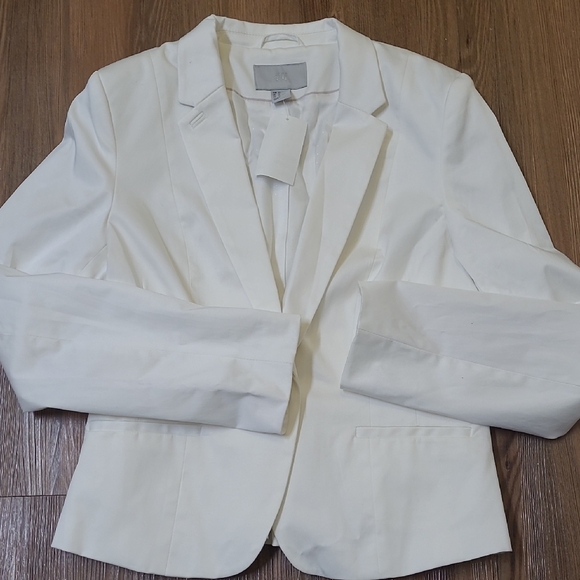 H&M Jackets & Blazers - H&M Classic Cream Women's Blazer NEW.
